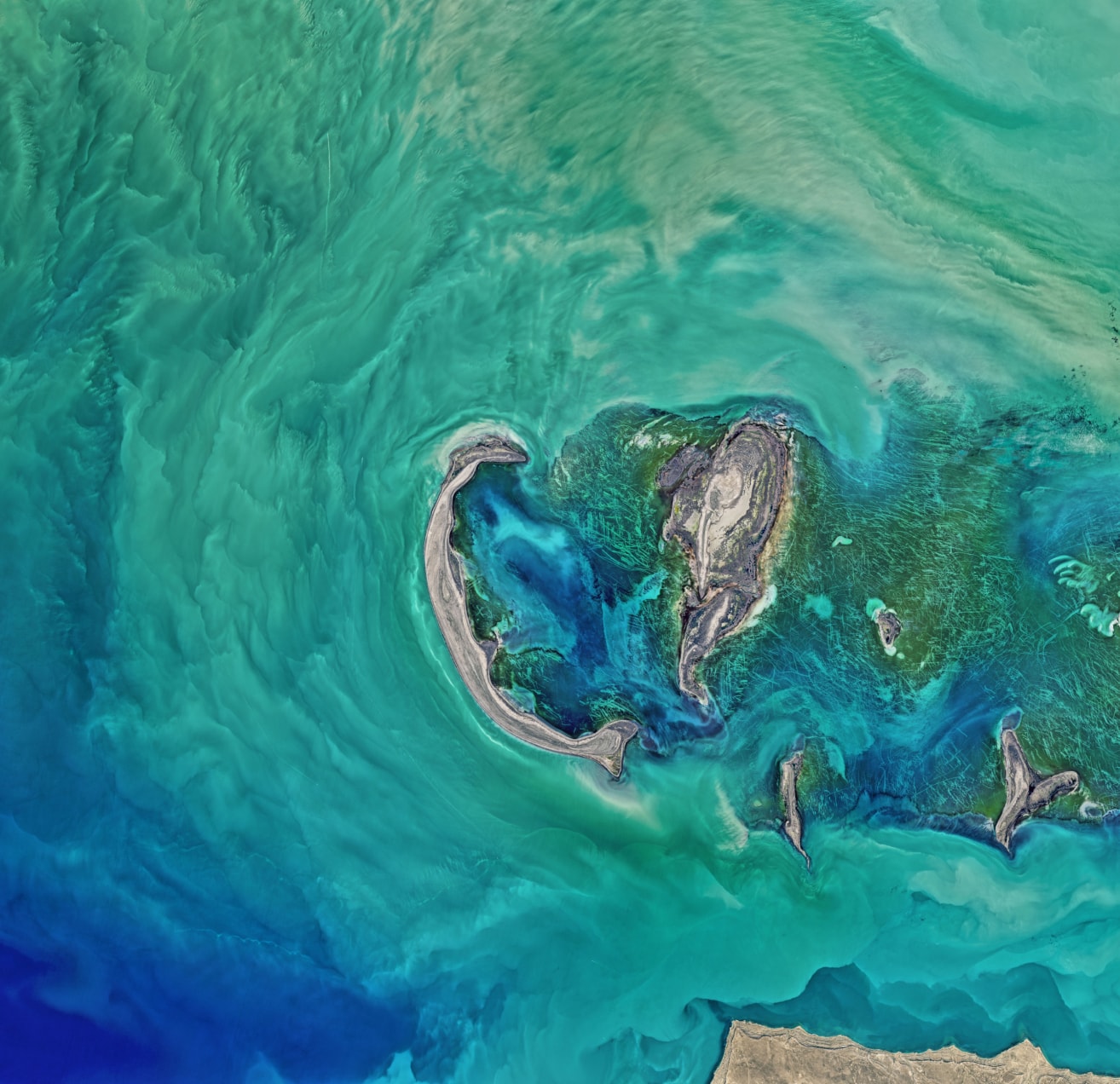 Satelite image of water and land